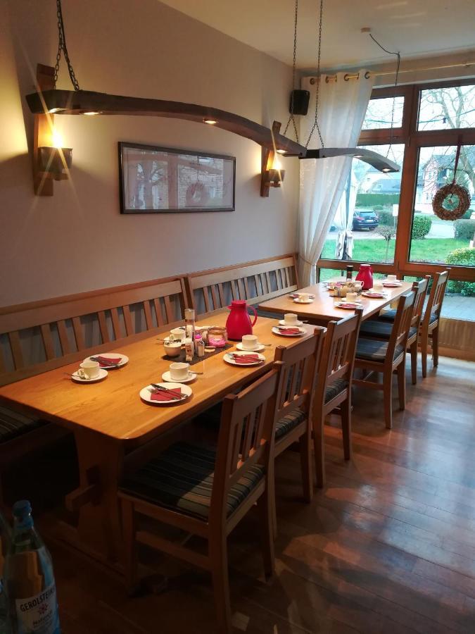 Hotel Weingut Weich Riol Exterior foto
